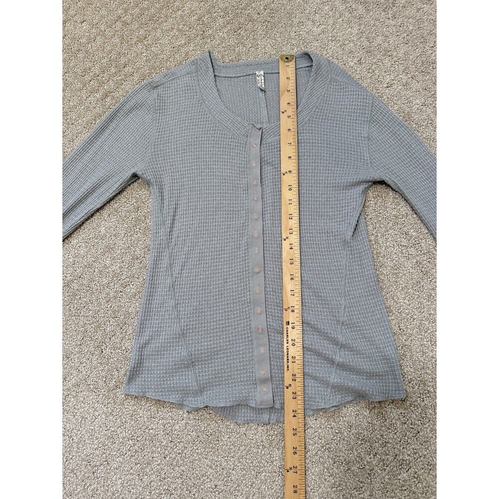 Free People Going Places Gray Button Down Thermal LS Shirt Size LARGE - Picture 7 of 10